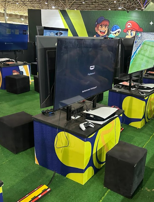 Totem Duplo de Madeira c/ Suporte p/ TV - Imagem 4